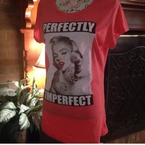 🎈HOST PICK🎈Marilyn Monroe Active Wear T-shirt
